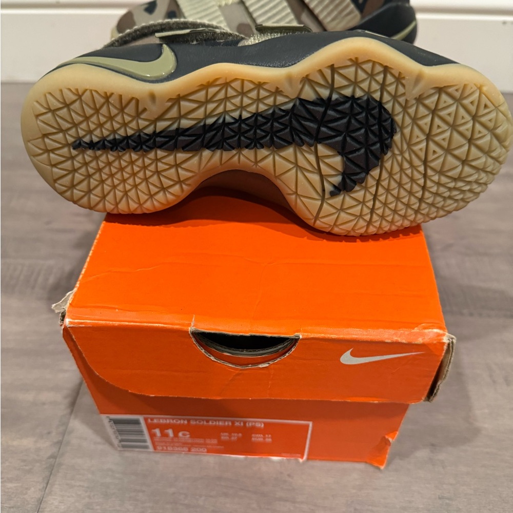 Kids Camouflage Strap Sneakers - Picture 4 of 7